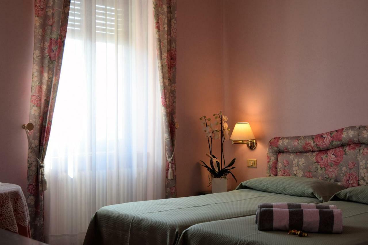 Villa Torre - Atmosfera Romantica Brenzone sul Garda Exterior photo